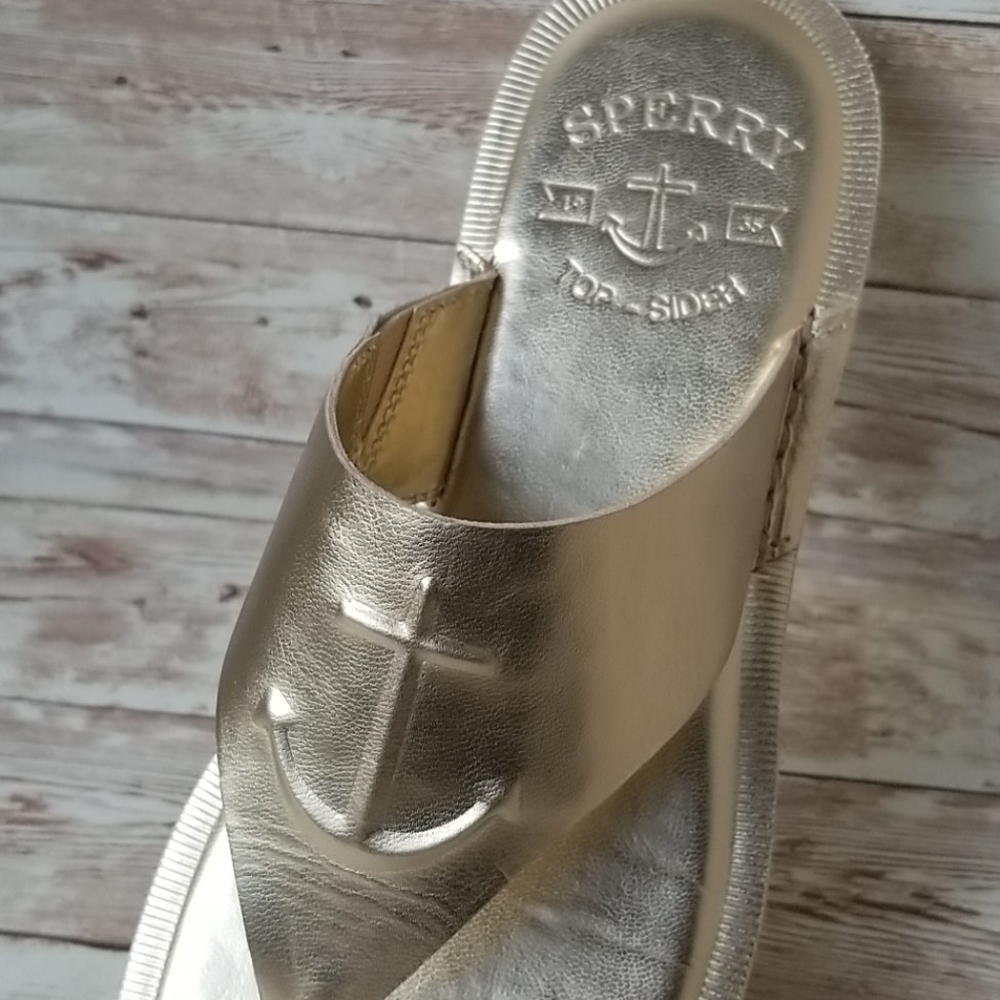 Sperry SEAPORT Gold Leather Thong Sandal size 7